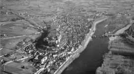 Monochrome aerial image.